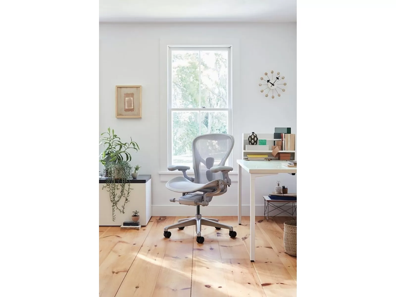 Компьютерное эргономичное кресло Aeron Classic от Herman Miller